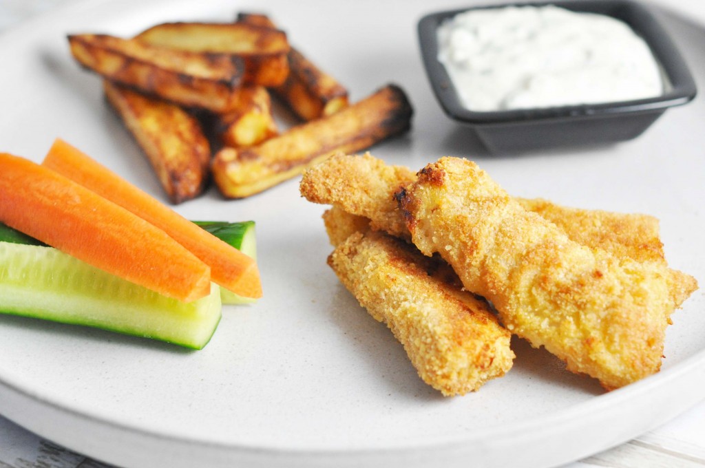 Homemade fish and chips in the oven crispy and healthy!