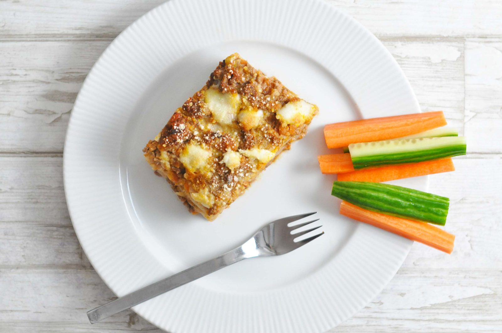 Tasty lasagne with cabbage sheets and carrots. Great for kids!