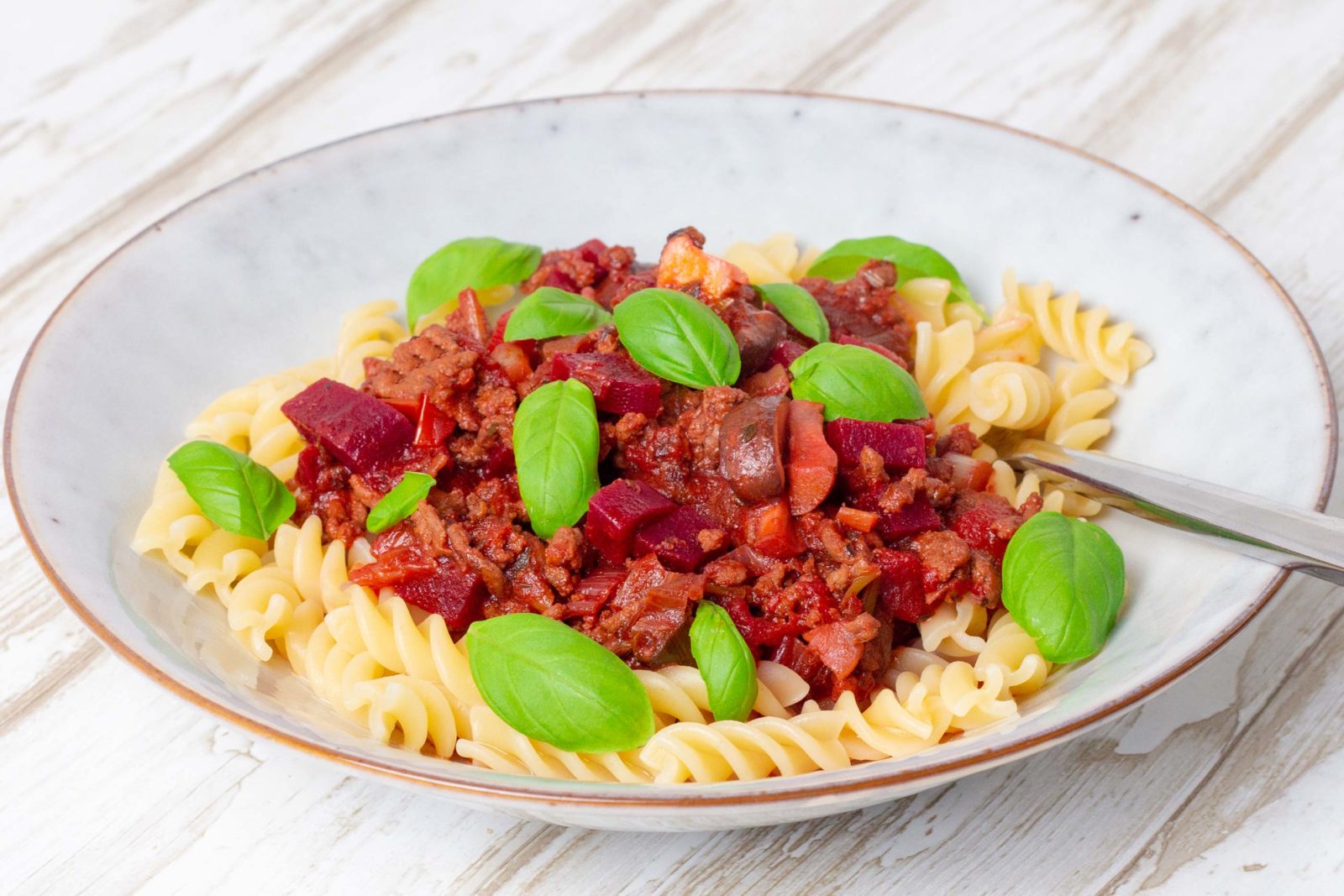 Bolognese with beets, mushrooms and spring onion