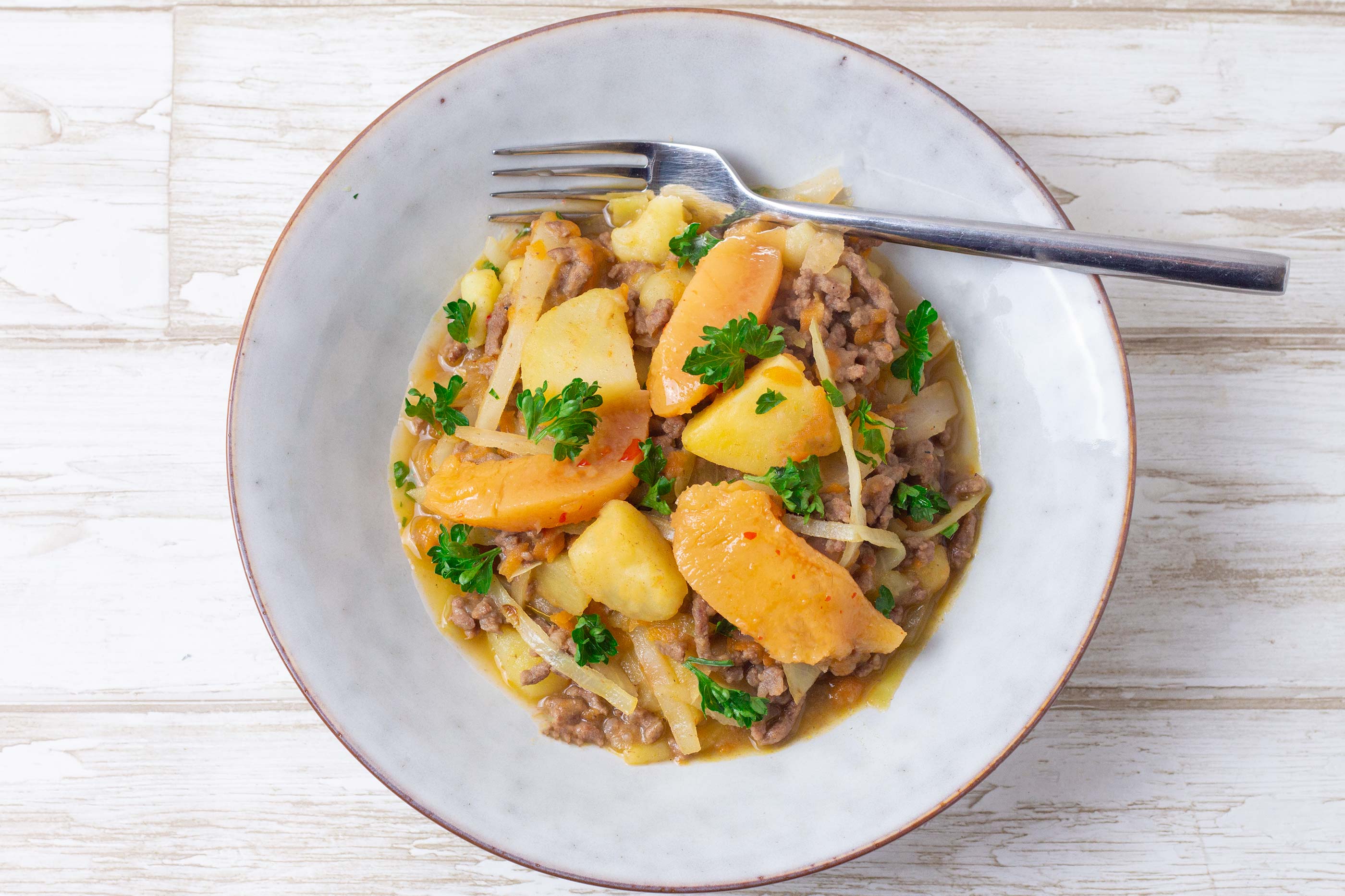 Beef mince with cabbage and potatoes for two days