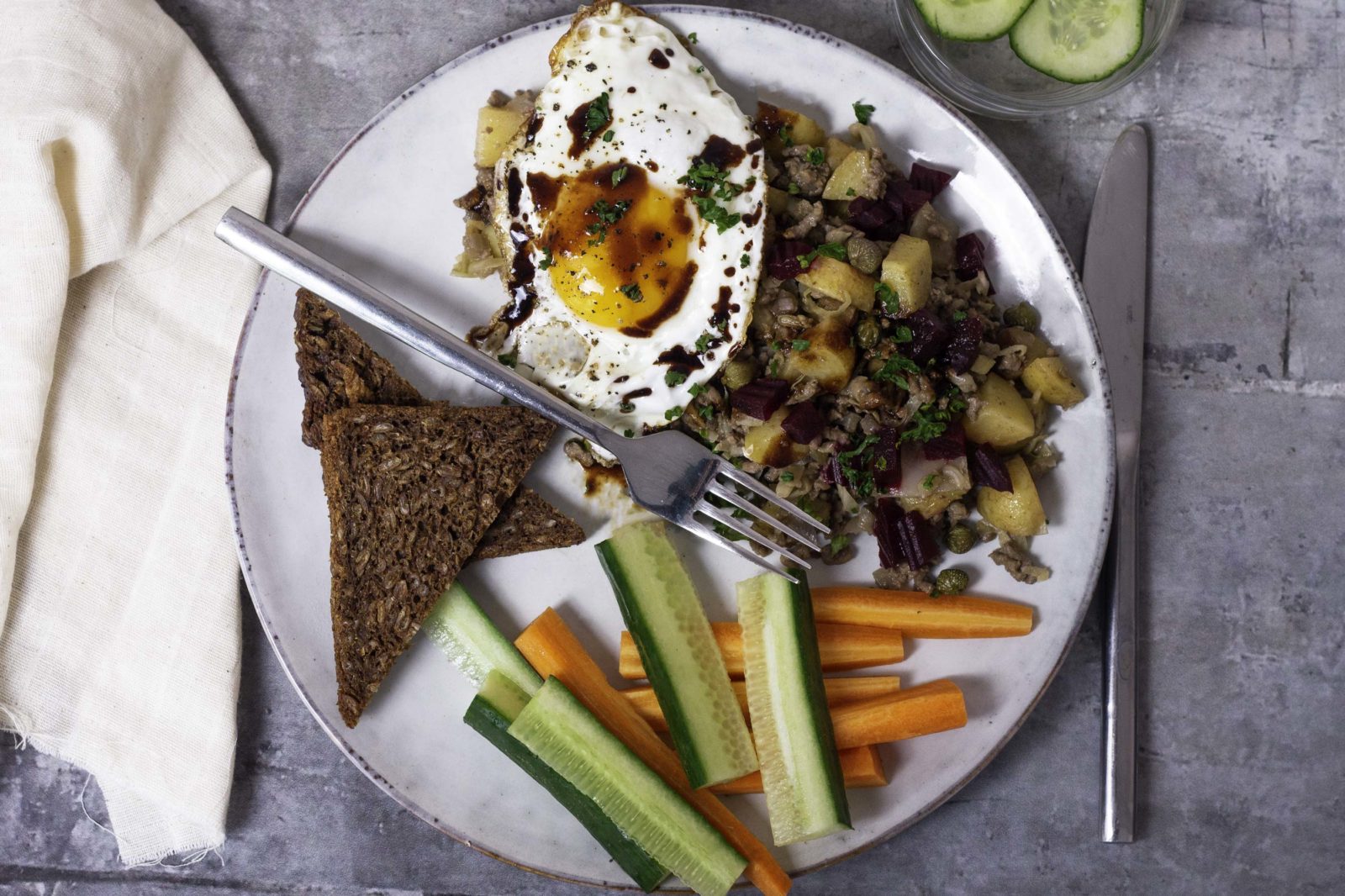 Leftover hodge podge pot with beef mince and potatoes - day two