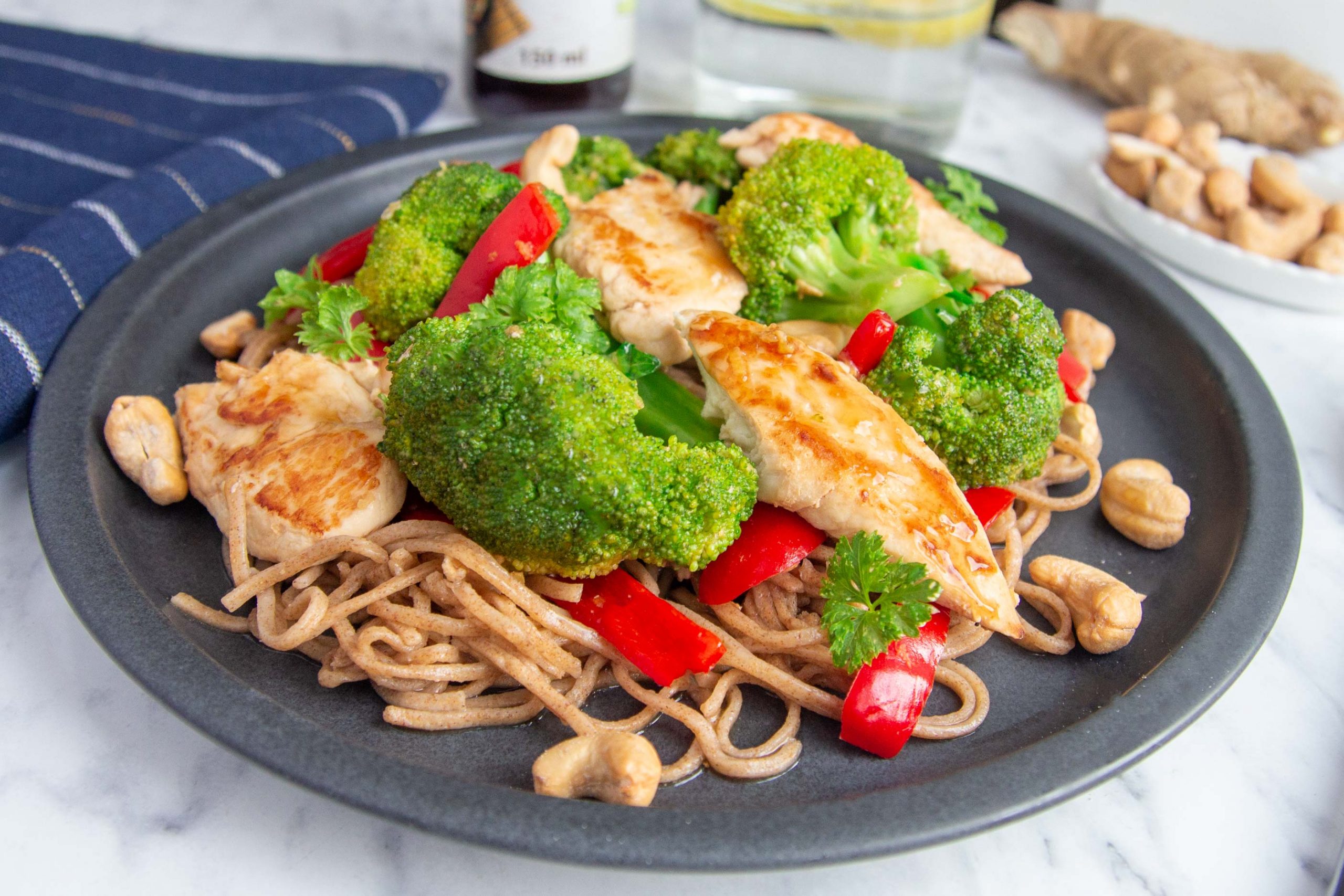 15 minute noodles with chicken, oyster sauce and cashews